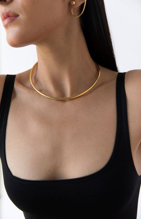 Plain cuff choker adjustable to the neck part of basic jewellery in 22k gold plated